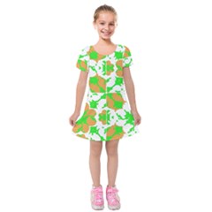 Graphic Floral Seamless Pattern Mosaic Kids  Short Sleeve Velvet Dress by dflcprintsclothing