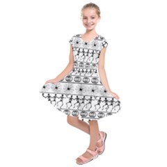 Halloween Pattern Kids  Short Sleeve Dress by ValentinaDesign
