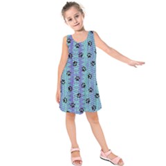 Footprints Cat Black On Batik Pattern Teal Violet Kids  Sleeveless Dress by EDDArt