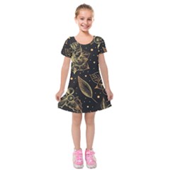 Christmas Pattern With Vintage Flowers Kids  Short Sleeve Velvet Dress by Vaneshart