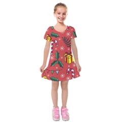 Colorful Funny Christmas Pattern Kids  Short Sleeve Velvet Dress by Vaneshart