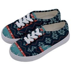 Beautiful Knitted Christmas Pattern Kids  Classic Low Top Sneakers by Vaneshart