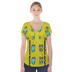 Peace People Hippie Friends And Free Living Fauna Short Sleeve Front Detail Top by pepitasart