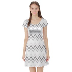 Chevrons Gris/blanc Short Sleeve Skater Dress by kcreatif