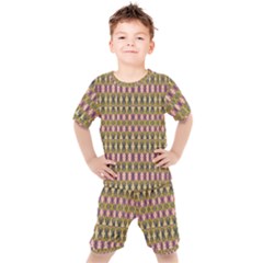 Digital Illusion Kids  Tee And Shorts Set by Sparkle