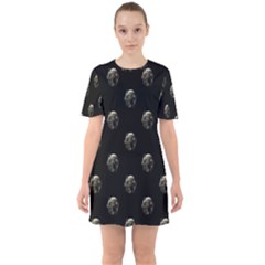 Creepy Head Sculpture With Respirator Motif Pattern Sixties Short Sleeve Mini Dress by dflcprintsclothing