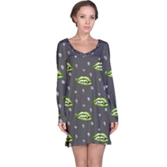 Green Vampire Mouth - Halloween Modern Decor Long Sleeve Nightdress by ConteMonfrey