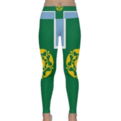 Derbyshire Flag Lightweight Velour Classic Yoga Leggings by tony4urban