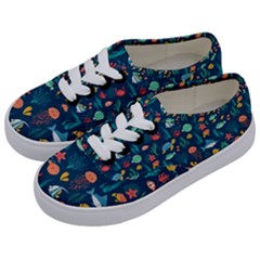 Fish Sea Animals Pattern Kids  Classic Low Top Sneakers by Ndabl3x