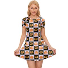 Lantern Chess Halloween Women s Sports Wear Set by Pakjumat