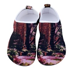 Hot Day In  Dallas-6 Men s Sock-style Water Shoes by bestdesignintheworld