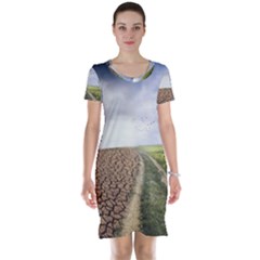 Climate Landscape Short Sleeve Nightdress by Sarkoni