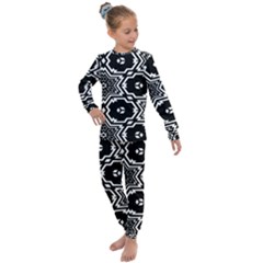 Black And White Pattern Background Structure Kids  Long Sleeve Set  by Pakjumat