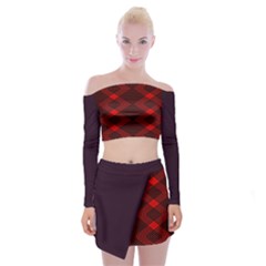 Pattern Rot Schwarz Off Shoulder Top With Mini Skirt Set by dedoma